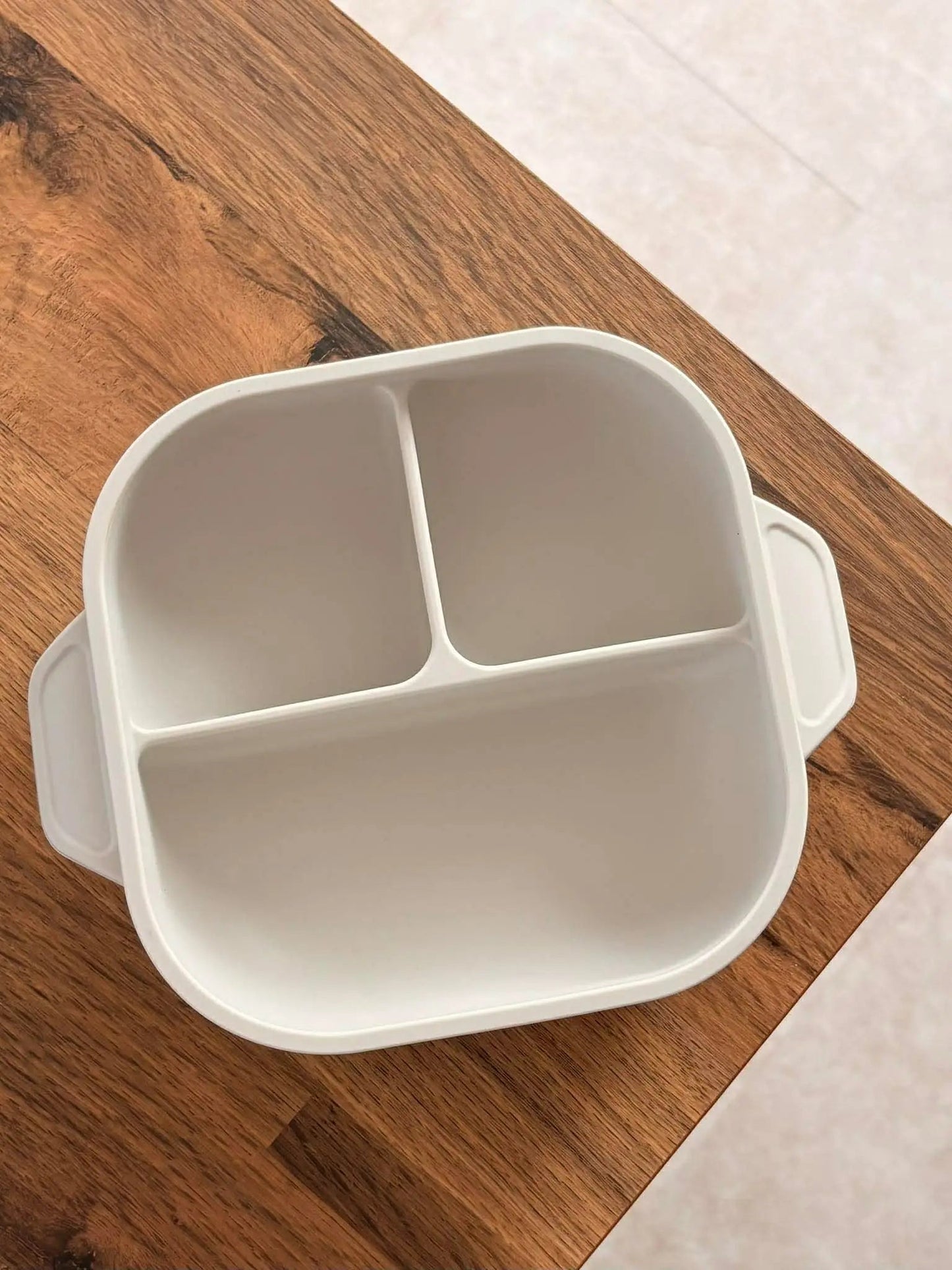 BabyHyo Baby Divided Feeding Tray with Lid – 3 Compartment Weaning Plate